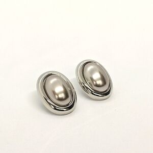 ERWIN PEARL Vintage Silver Oval Bezel Set Faux Gray Pearl Clip On Earrings